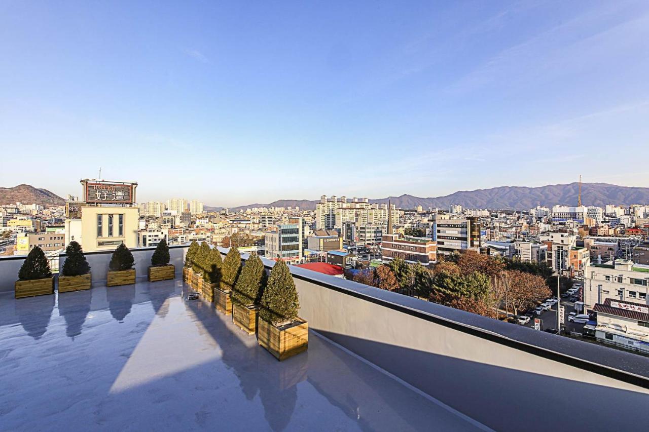 Lerocherrouge Hotel Chuncheon Exteriör bild