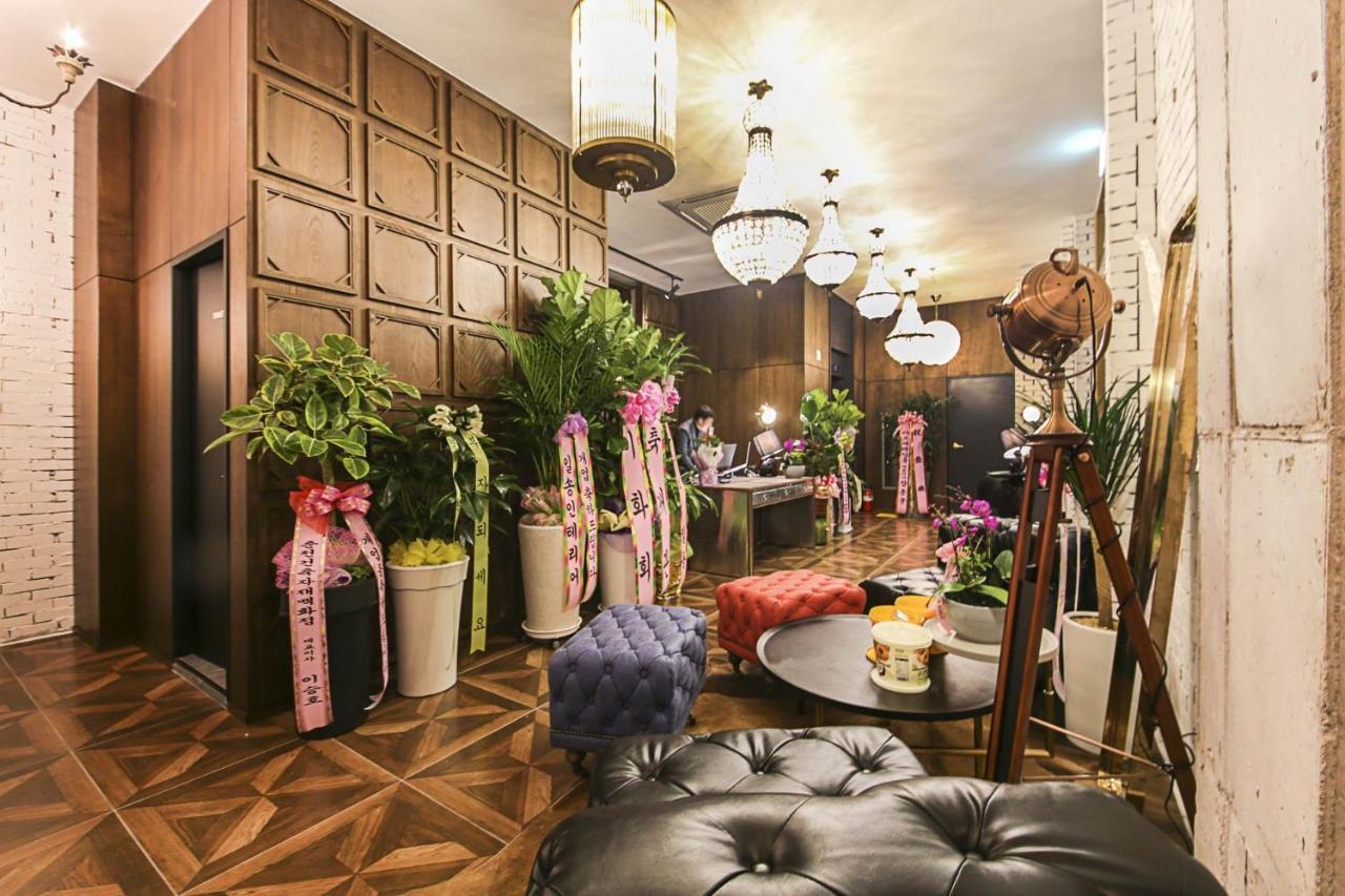 Lerocherrouge Hotel Chuncheon Exteriör bild